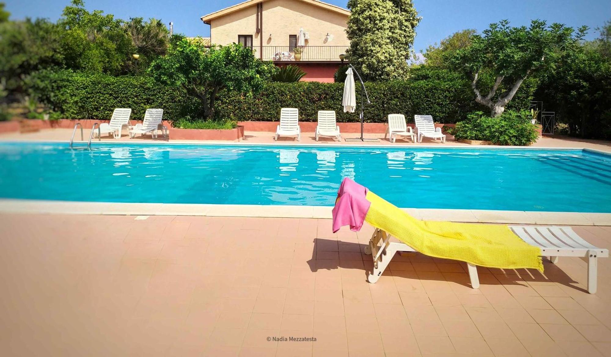 Il Casale Il Sole E La Margherita Campofelice Di Roccella Bagian luar foto